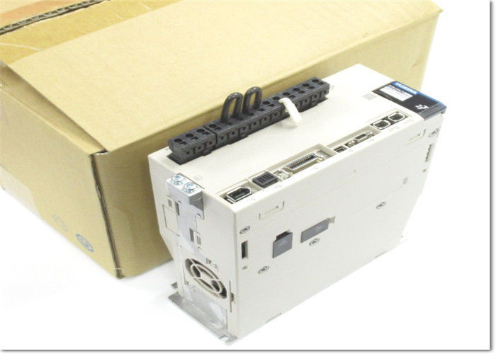 YASKAWA SGDH-30AE 3000W 28.4N/M 1000RPM*NIB Nieuw Originaal