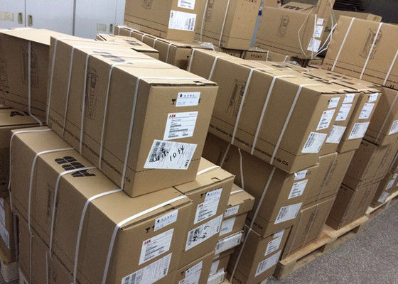 ABB 90kW ACS880 Frequentiekonverter ACS880-01-169A-3 AC Control Drive 3AUA0000108027 Nieuw