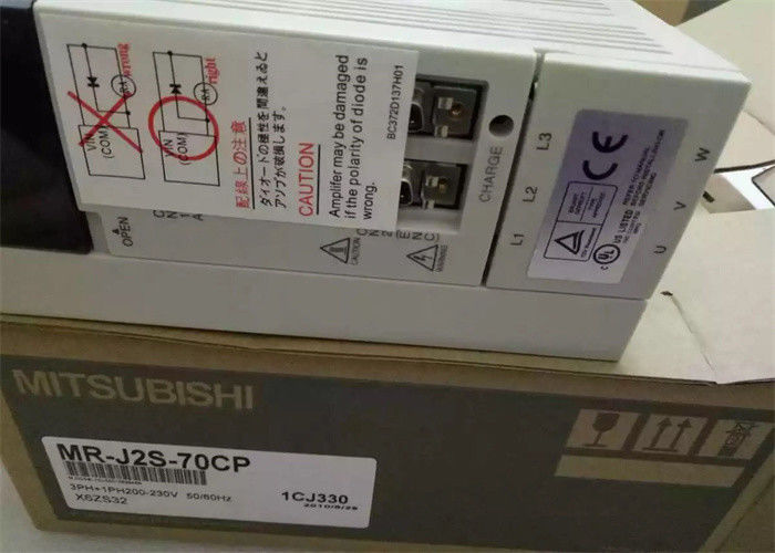 Nieuwe Mitsubishi 750W Industrial AC Servo Motor Drive MR-J2S-70CP Driefases Versterker