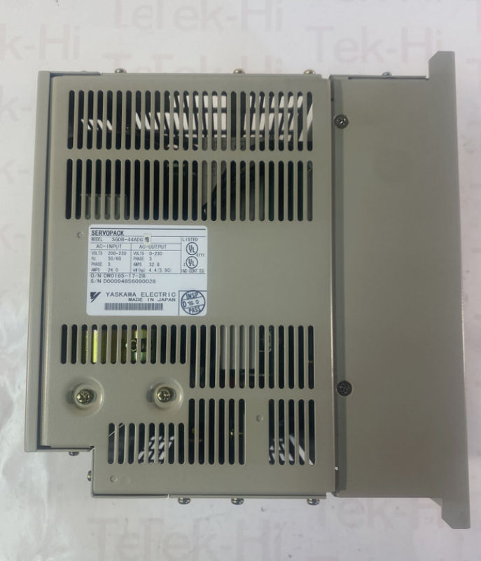 Yaskawa SGDB-44ADG-P 200-230 V wisselstroom Input 3 fase Input/Output 4,4 kW (5,90 pk) Output