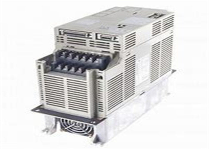 Yaskawa originele nieuwe SGDB-15AN-P servo drives gloednieuw in doos