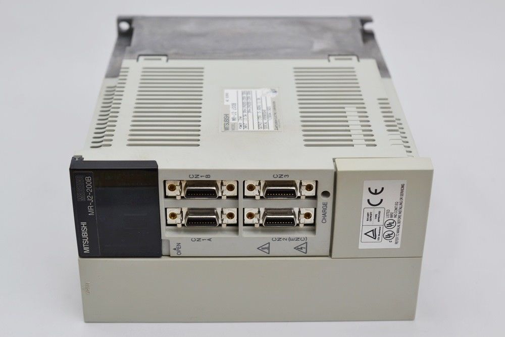 2.0kw MITSUBISHI MR-J2-200B Industrial Servo Drive Driefasige AC200V SSCNET Type Interface