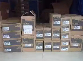 M.-j2s-20a-B.V. Industriële Servo de Aandrijvings1.8a DC284-326V Mitsubishi Servoversterker van 200W