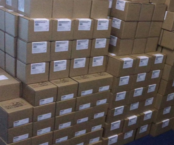 GE Fanuc IC695ALG628 Niet-geïsoleerde digitale IO-module Advanced Modbus/RTU Control Solution